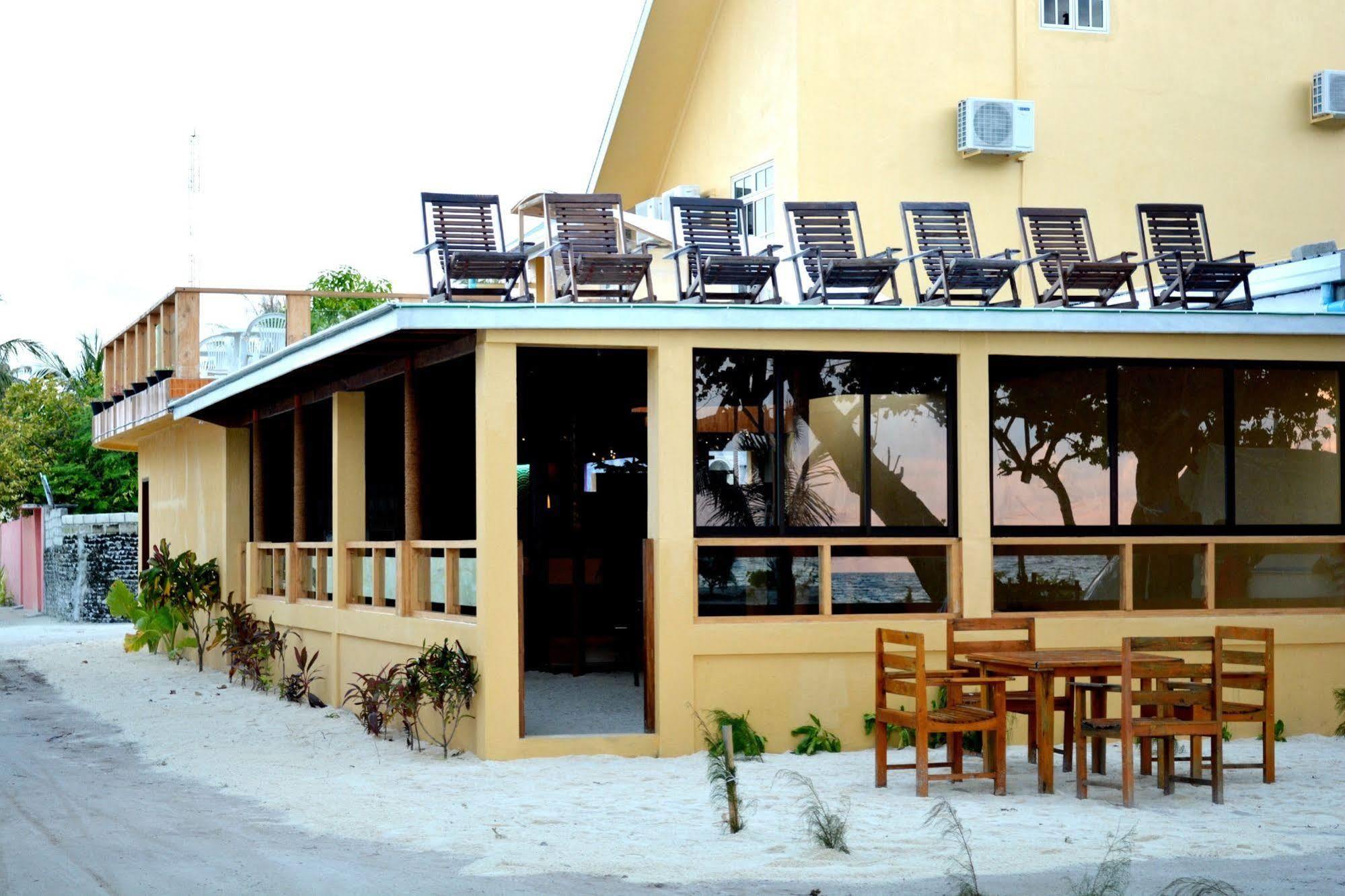 Lily Rest Maldives Hotel Maafushi Eksteriør billede